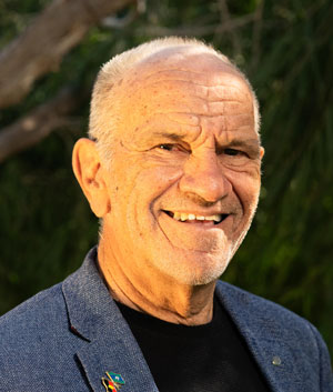 Emeritus Professor Dr Len Collard